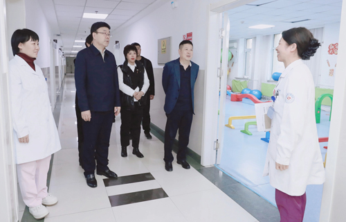 我院召开学习贯彻党的二十届四中全会精神宣讲报告会