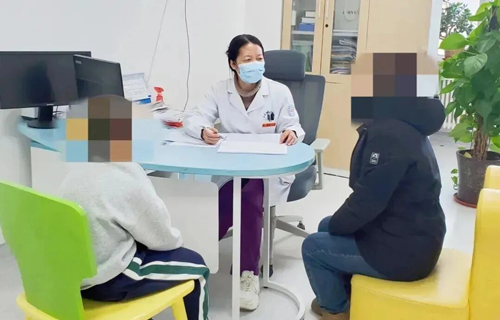 面对“熊孩子”，家长情绪“上头”怎么办？