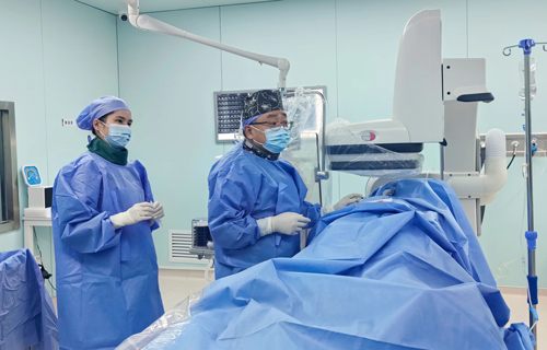 守护花季健康：微创介入治疗为女孩点亮希望