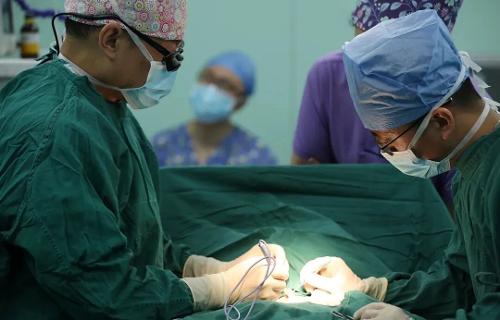 国家级专家圆患儿健康梦——北京儿童医院田军教授来院开展尿道下裂手术