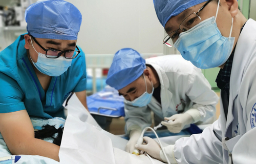 党旗映童心 | 电诊科党支部：红色领航，“电”亮健康未来